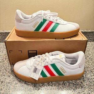 adidas Men's Vl Court 3.0 Sneaker Men’s Size 8.5 White/Green/Red IF4466✅
